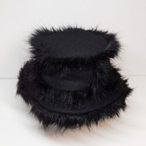 Black warm bucket hat with faux fur