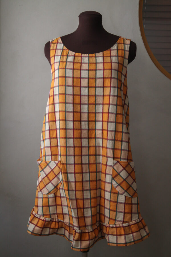 Casual dress apron orange and beige check