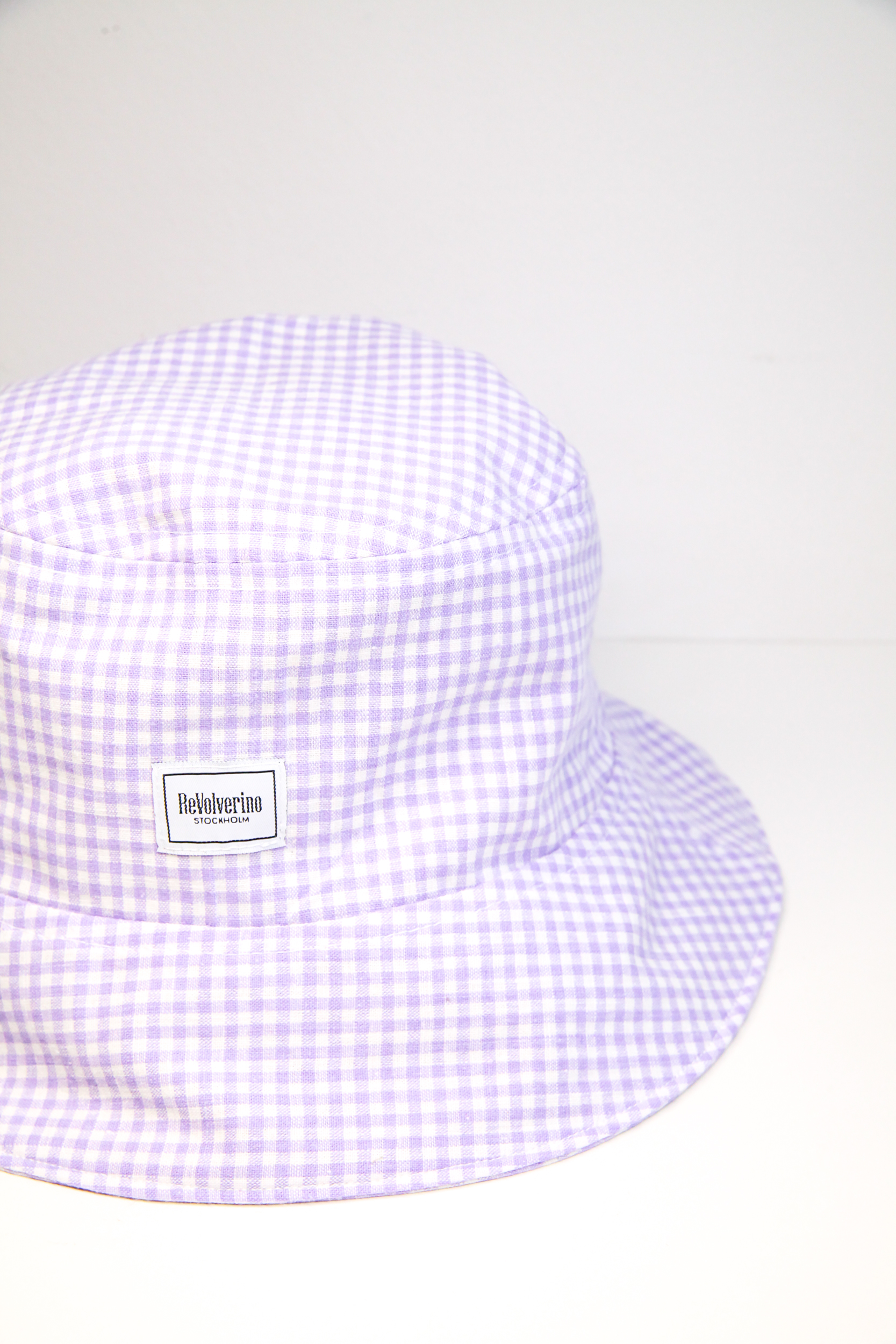 Summer bucket hat with checkered baby purple pattern