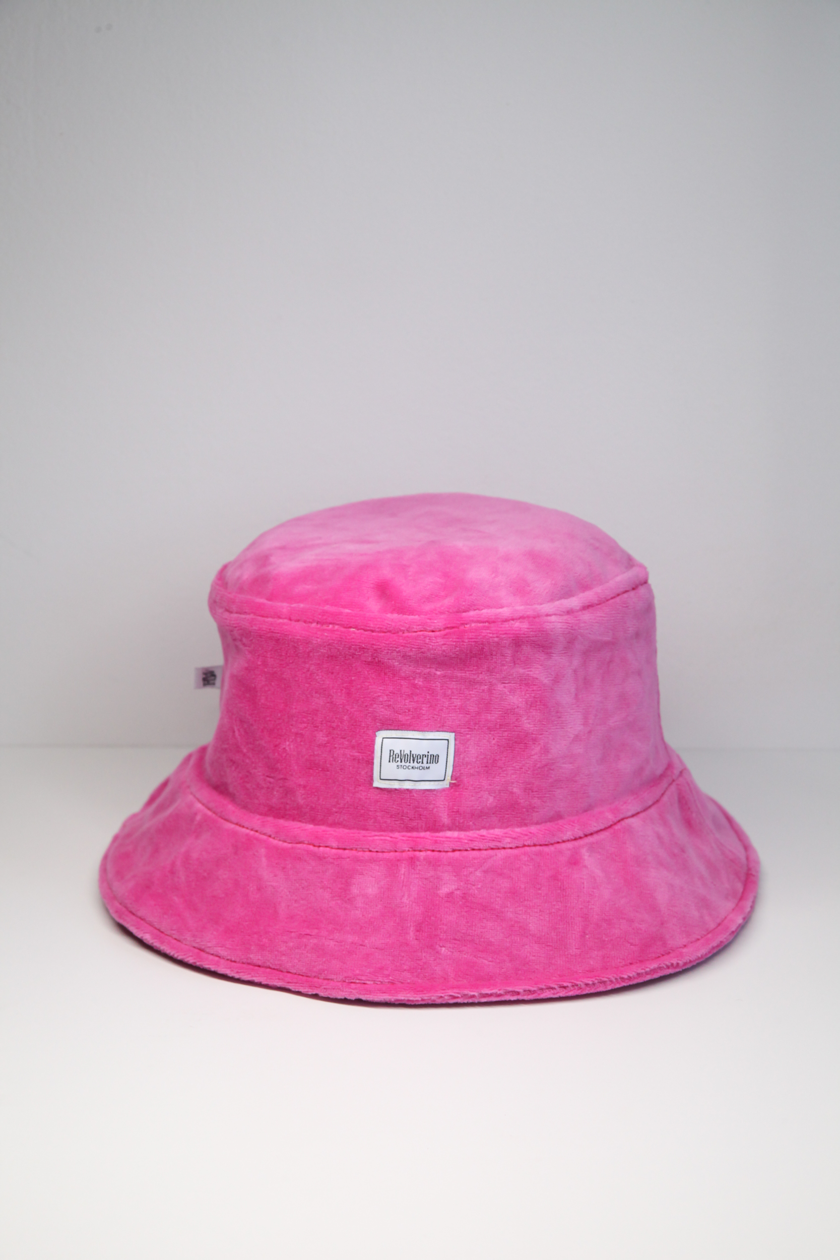 Cute pink bucket hat velvet fabric Revolverino