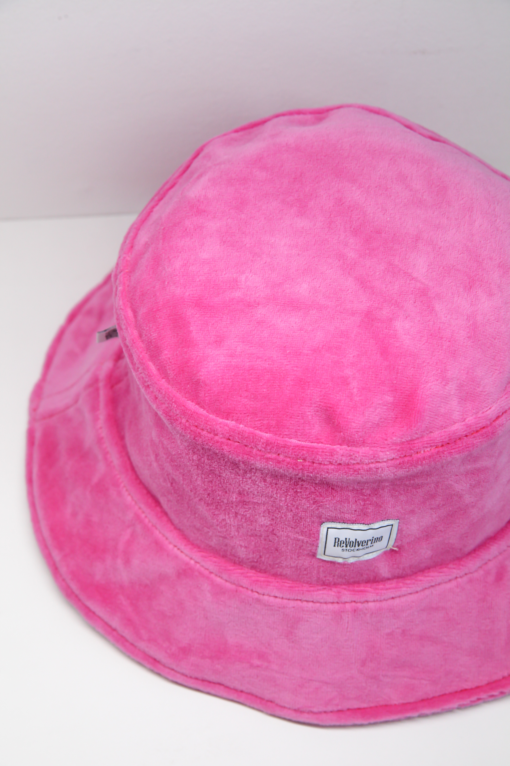 Cute pink bucket hat velvet fabric Revolverino