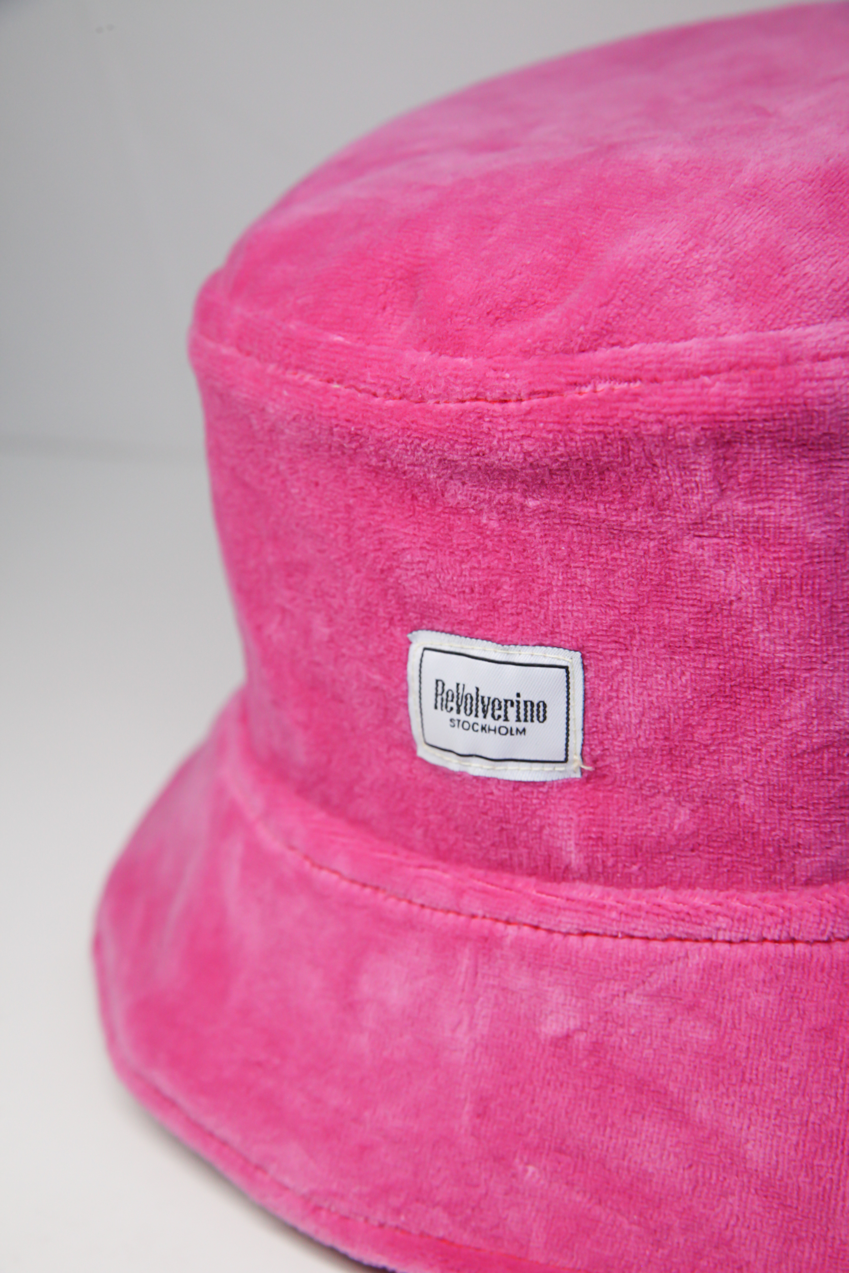 Cute pink bucket hat velvet fabric Revolverino