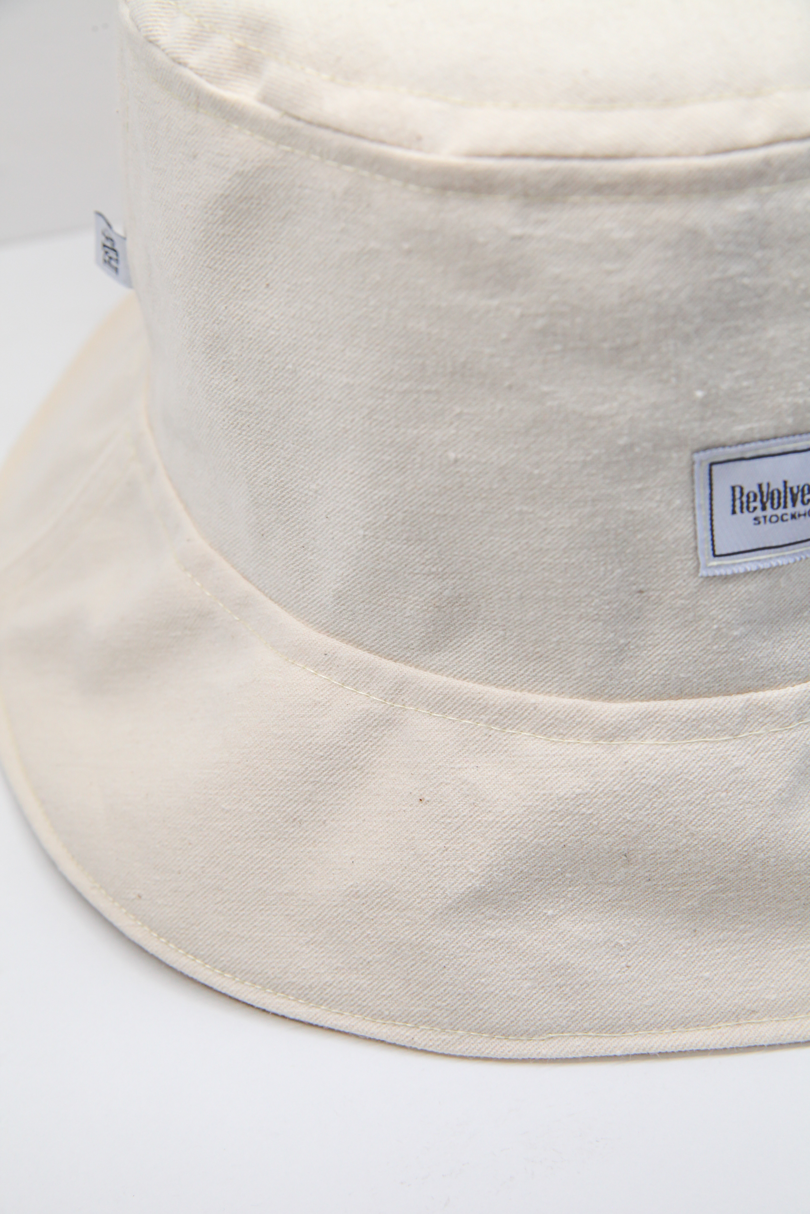 Beige rigid fabric bucket hat raw